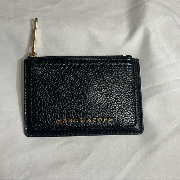 Marc Jacobs Black Textured Leather Card Wallet, Raised Gold Logo Key Ring Inside - Picture 1 of 11